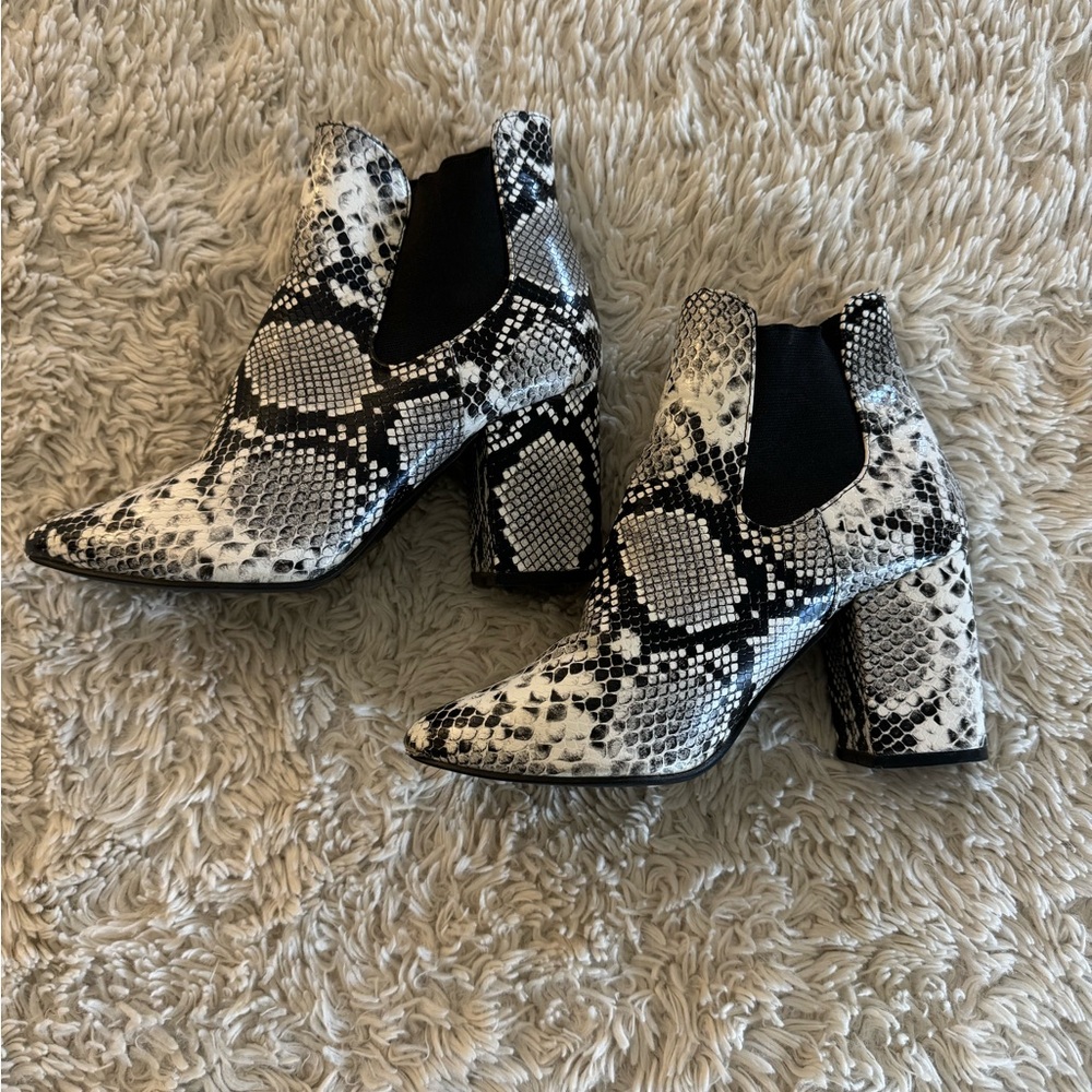 New York & Company Snakeskin Ankle Boots Black and White